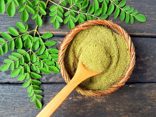 MORINGA! ΕΝΑ ΑΠΙΘΑΝΟ ΣΥΜΠΛΗΡΩΜΑ ΔΙΑΤΡΟΦΗΣ ΓΙΑ ΣΚΥΛΟΥΣ!